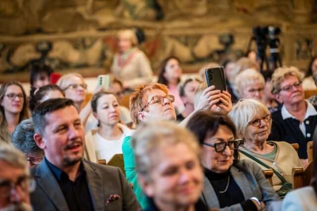 wiecej-niz-pierwsza-dama-03